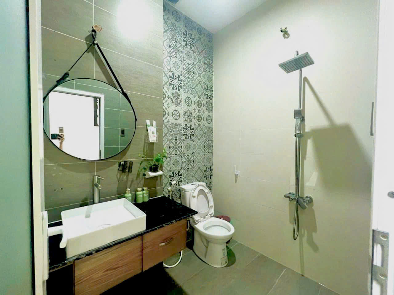 z6878421798449_85b4c44dfd54b742ab78d0e42af1423c