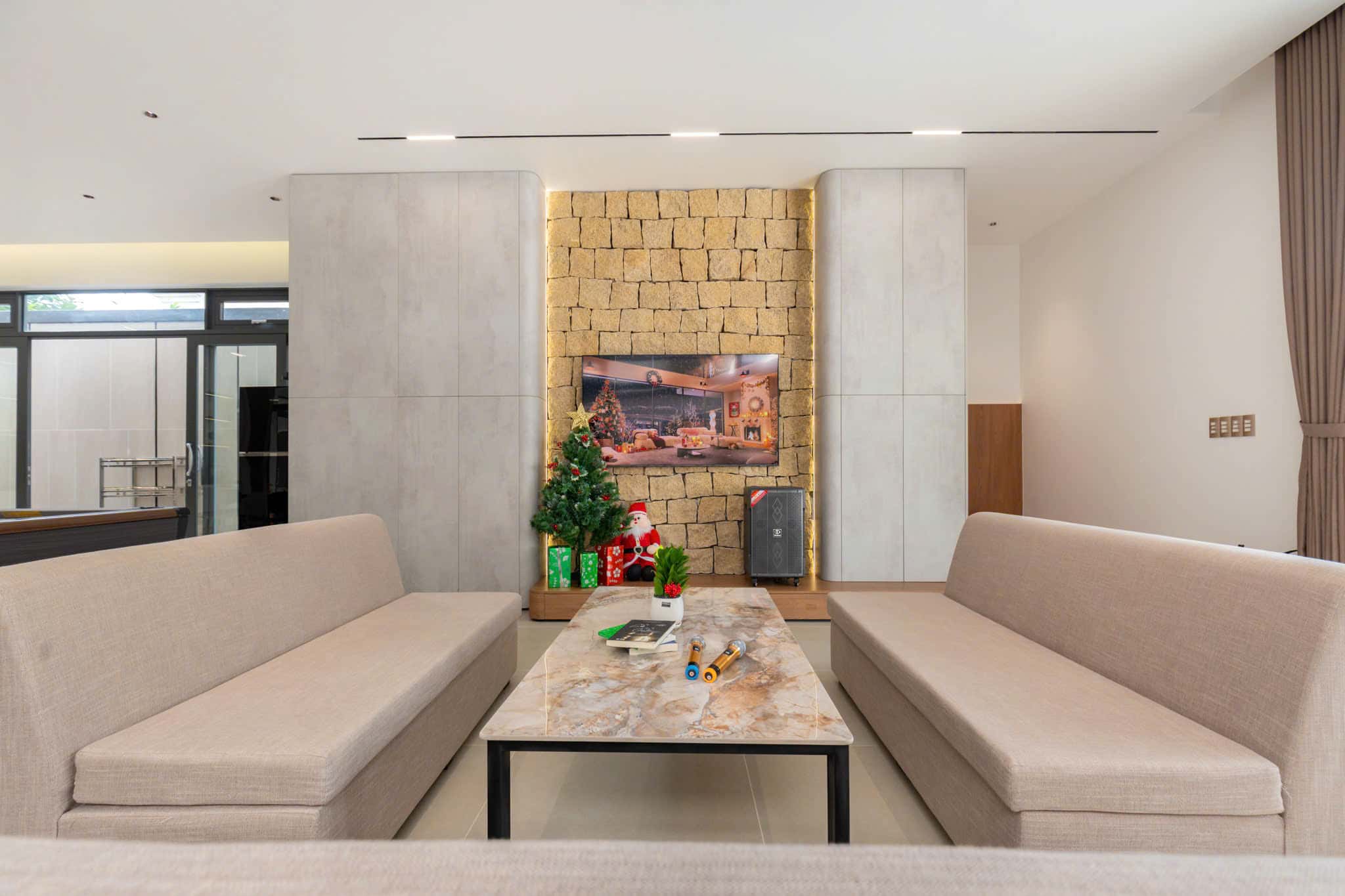 z7249506459743_7ea24734027a7bf45557b6a0c5d2483c