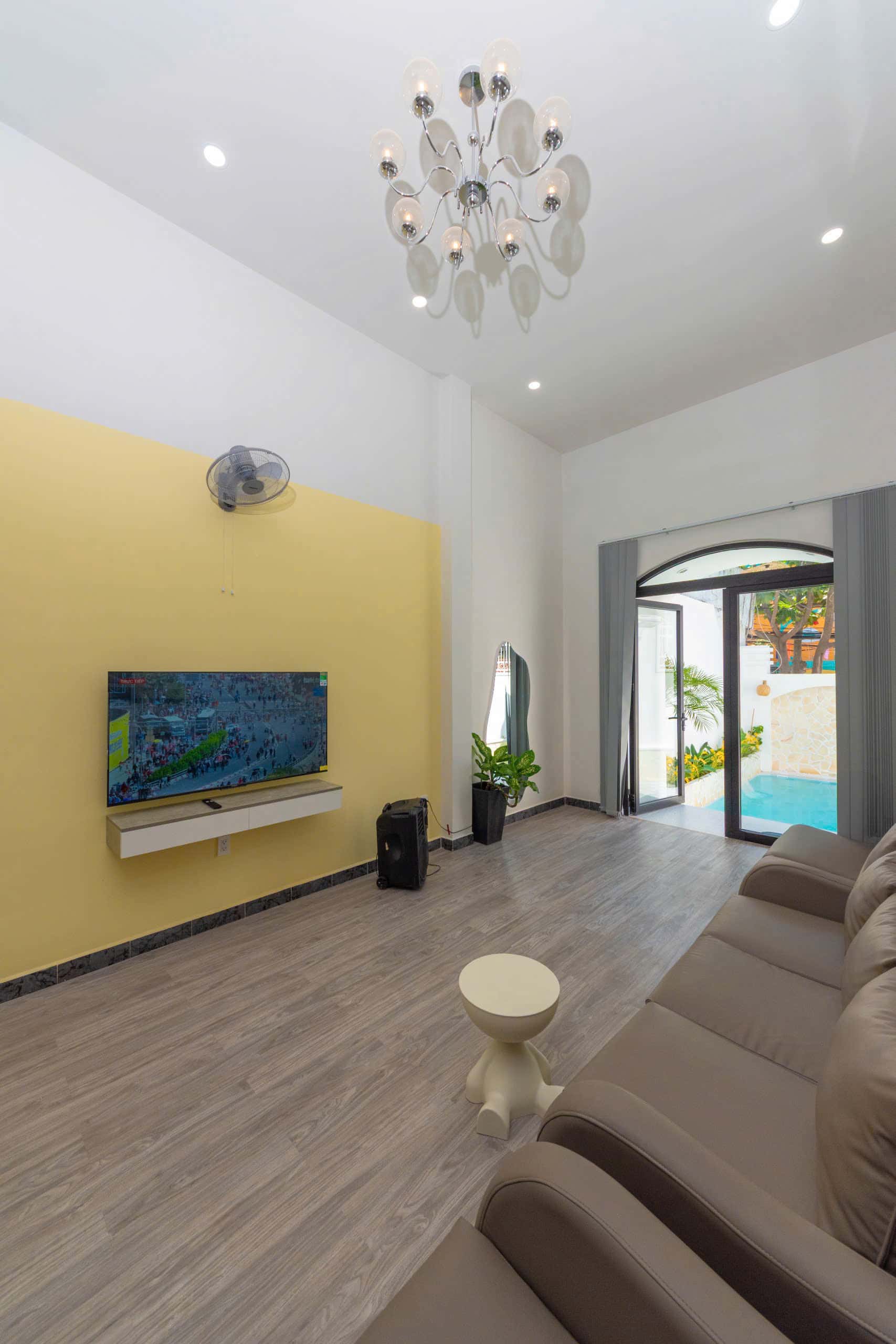 z7263166769828_8df0cda086e1fbb049439cf8e9f209cc